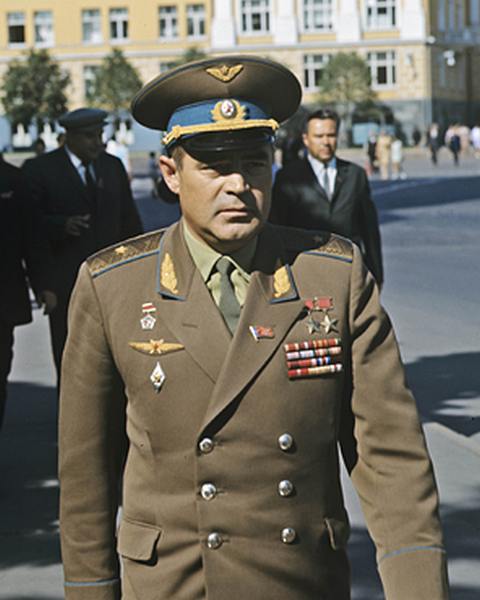 Дважды Герой Советского Союза, летчик-космонавт Андриян Николаев.  