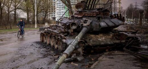 Що у рашистів з виробництвом танків і артилерії чи достатньо їх для ведення війни?