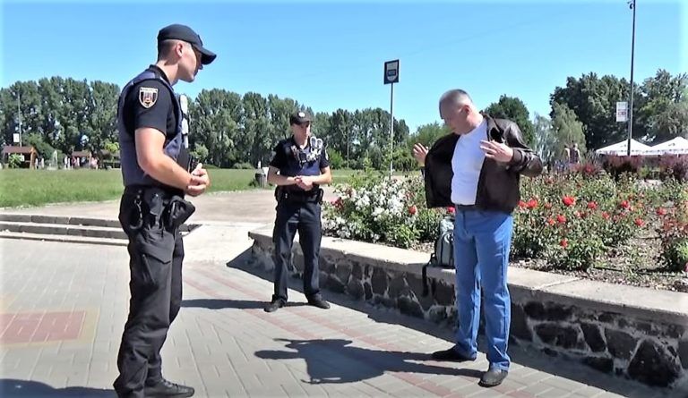 Небезпечні поради академії МВС про жорстокысть при «поверхневый перевірці»