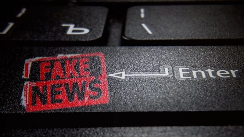 В 2018 году интерес пользователей интернета к термину "фейк ньюс" достиг своего пика, свидетельствуют данные Google Trends.