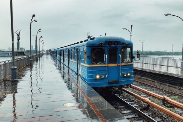 Теперь каждый за себя. Что означает запуск метро и маршруток в столице