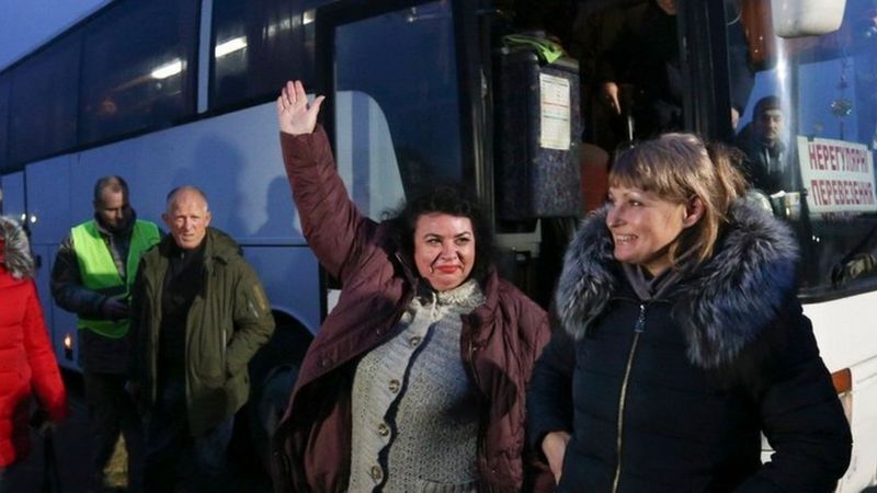 Наталья Карачор, учительница истории Украины во время освобождения из плена 29 декабря 2019 года. Фото: ALAMY