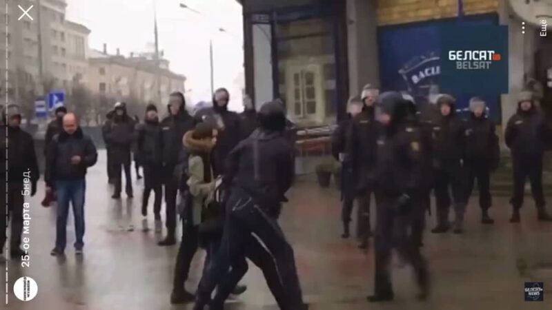 Изверги Лукашенка покалечили 16-летнюю девушку. «Мама запрещала говорить, что меня побили милиционеры»