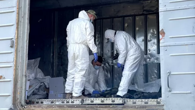 Що роблять з покинутими тілами російських загарбників які досі знаходять під Києвом