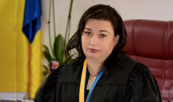 Вищий антикорупційний суд визнав винною в передачі неправомірної вигоди голову Харківського адмінсуду Ольгу Панченко і призначив їй 5 років позбавлення волі.