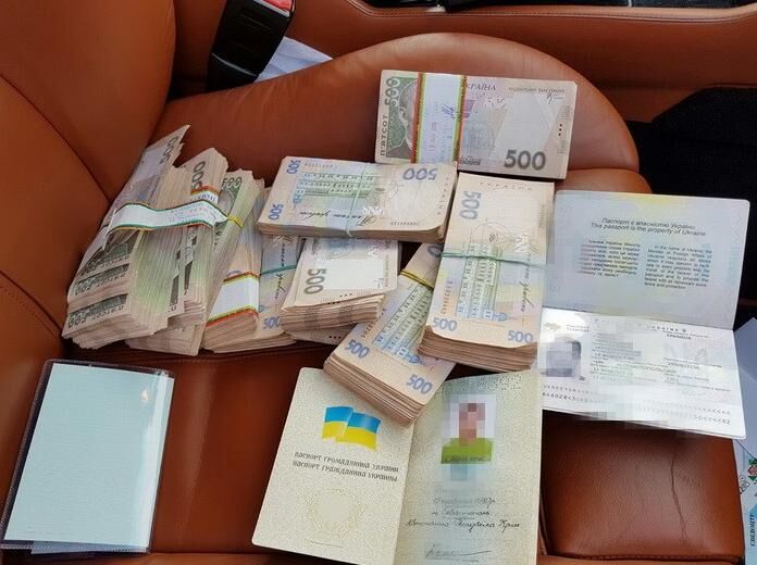 поддельные документы и деньги