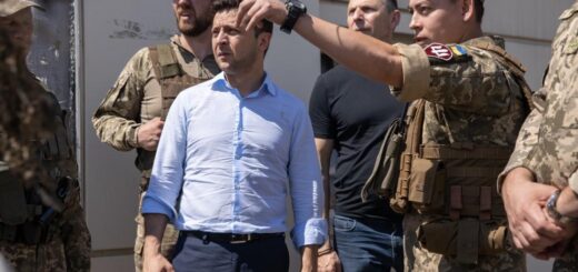 В какую ловушку заводит украинского президента Кремль