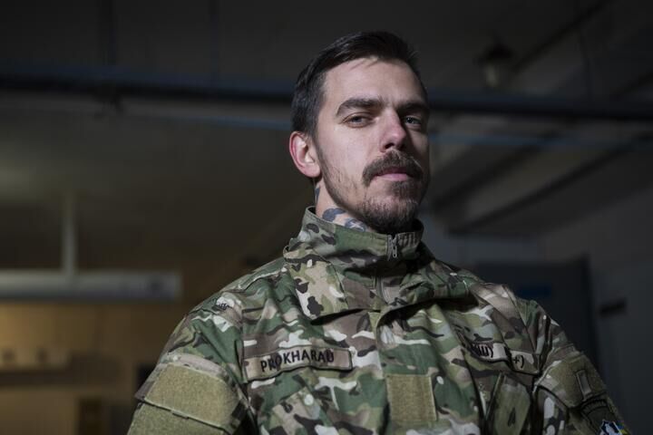 «Зеркало» поговорило с командиром полка Калиновского Денисом Прохоровым