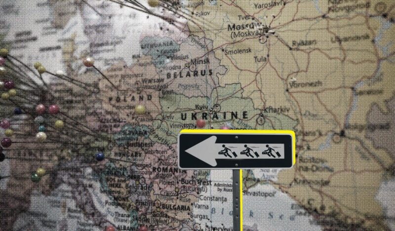 Купи та обдури. Як екс-нардепи тікають від війни з України