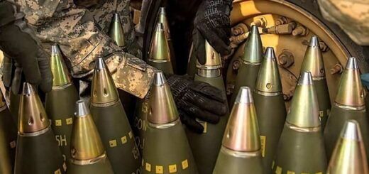 Навколо допомоги Україні Кремль веде бої не менш запеклі за ті, що на фронті