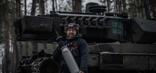 Історія екіпажу танку Leopard, який врятував колону наших воїнів під Роботиним. Фоторепотаж