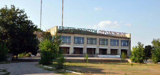 Будинок культури в селі Одрадівка. Фото: Wikimapia.