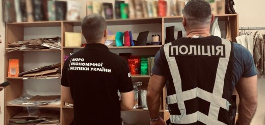 Одесит, організував "виробництво кави" в антисанітарних умовах під виглядом популярних брендів