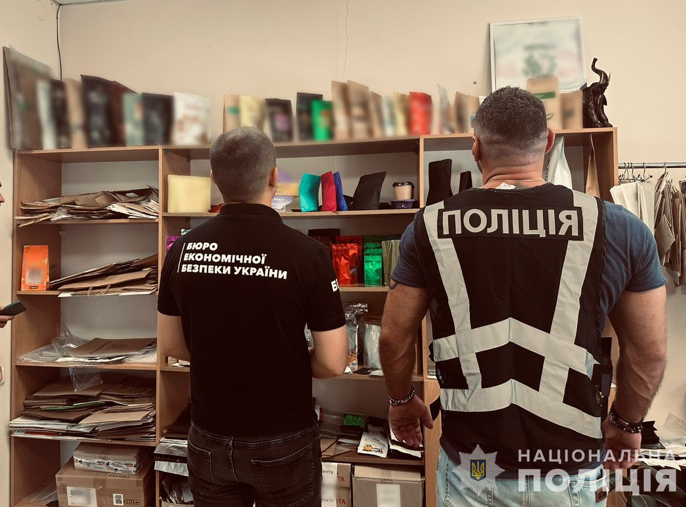 Одесит, організував "виробництво кави" в антисанітарних умовах під виглядом популярних брендів