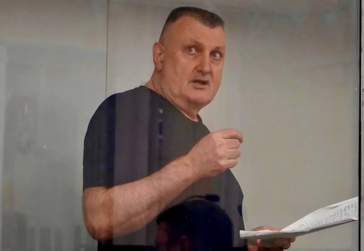 Як судять ексзамначальника кримської міліції Федоряна за «Служим России»