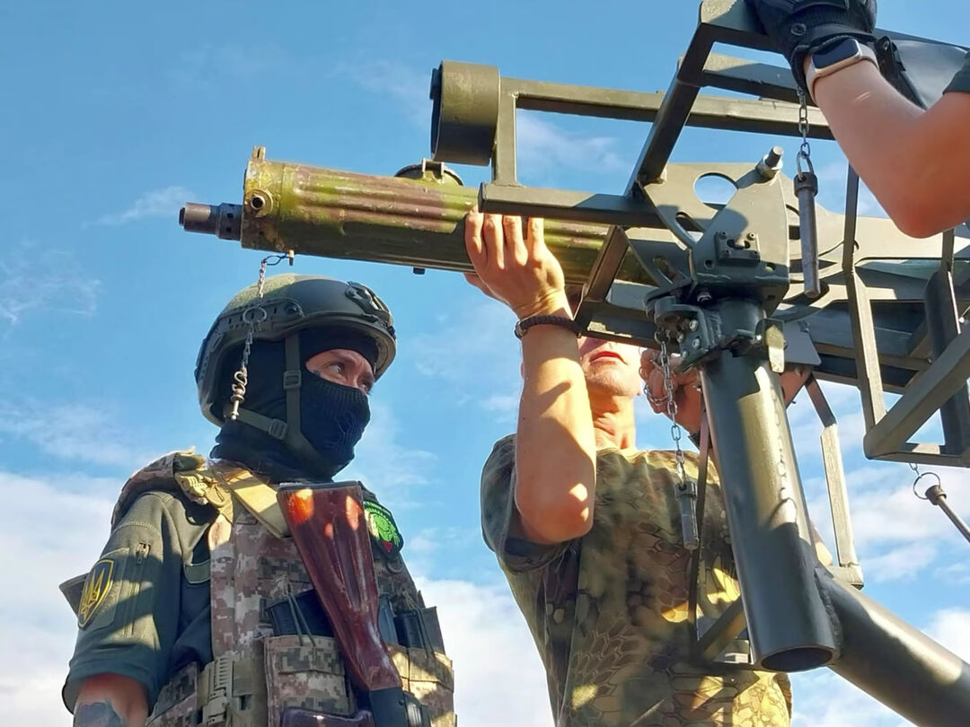 “Бучанські відьми”: як жінки-волонтерки збивають російські дрони в небі над Київщиною