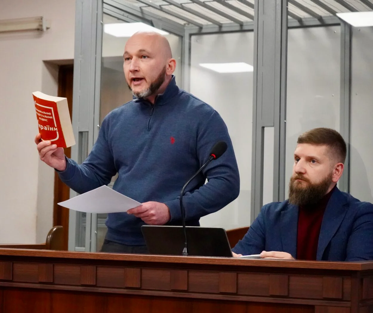 Як судять суддю-вбивцю Олексія Тандира, а він постійно блокує процес щоб уникнути відповідальності