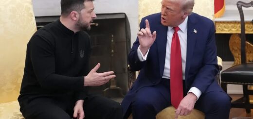 Як Трамп шантажує Україну