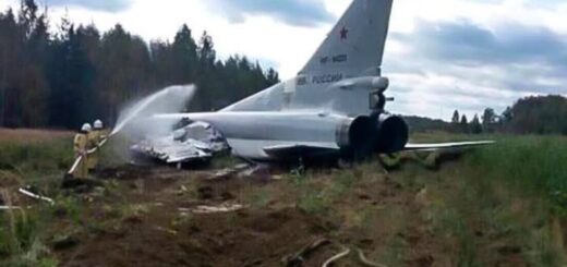 Чорні дні для дальньої бомбардувальної авіації рашистів: черговий Ту-22М3 впав під селом Буреть
