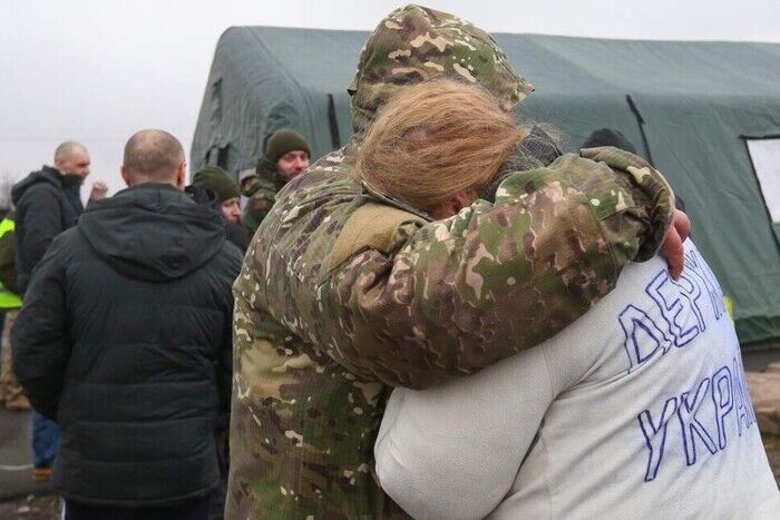 Шахрайство на полонених: Як не стати жертвою мародерів, що наживаються на родичах військових