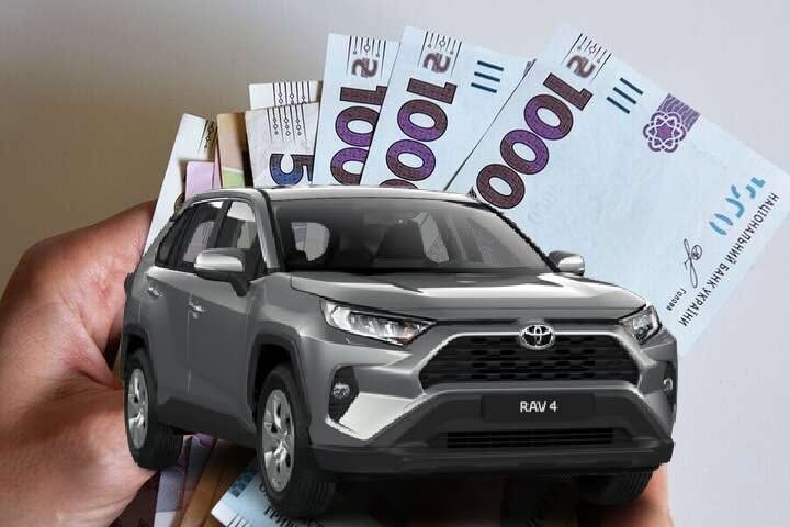 Toyota RAV-4 Hybrid 2021 року випуску за 5 тис. грн: як високопосадовцям це вдається?
