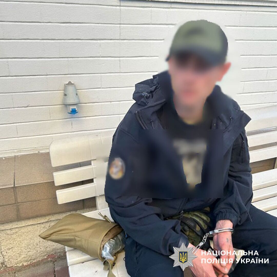Перед судом постане наркодилер, якого затримали з двома кілограмами психотропів у Шевченківському районі столиці