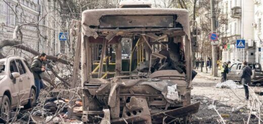 Виживший в посіченому шрапнеллю з ракети автобусі сумчанин розповів як рятувались люди