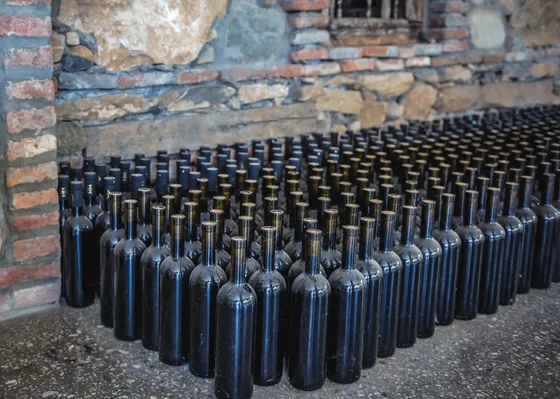 В Україні продають грузинський алкоголь, який виробляють спонсори війни — список торгових марок