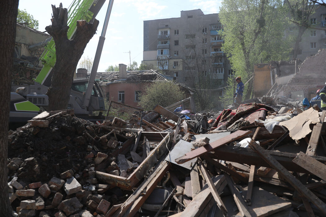 Завтрашній день, 25 квітня, в Києві оголошений Днем жалоби. В памʼять за жертвами масованої атаки ворога на столицю.