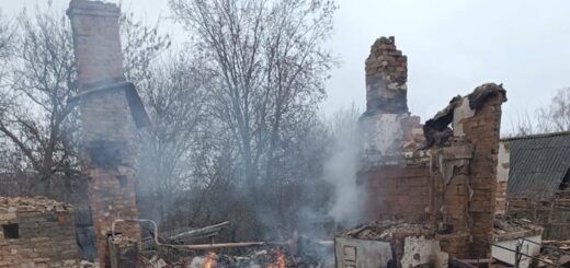 Спалений будинок у Грем'ячі після російського обстрілу. Facebook/Новгород-Сіверська міська територіальна громада