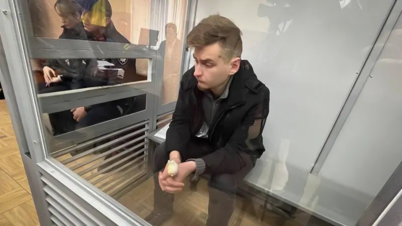 Затриманий Григорій Кедрук за вбивство військового ТЦК Юрія Бондаренка в залі Львівського суду / Фото: ВВС