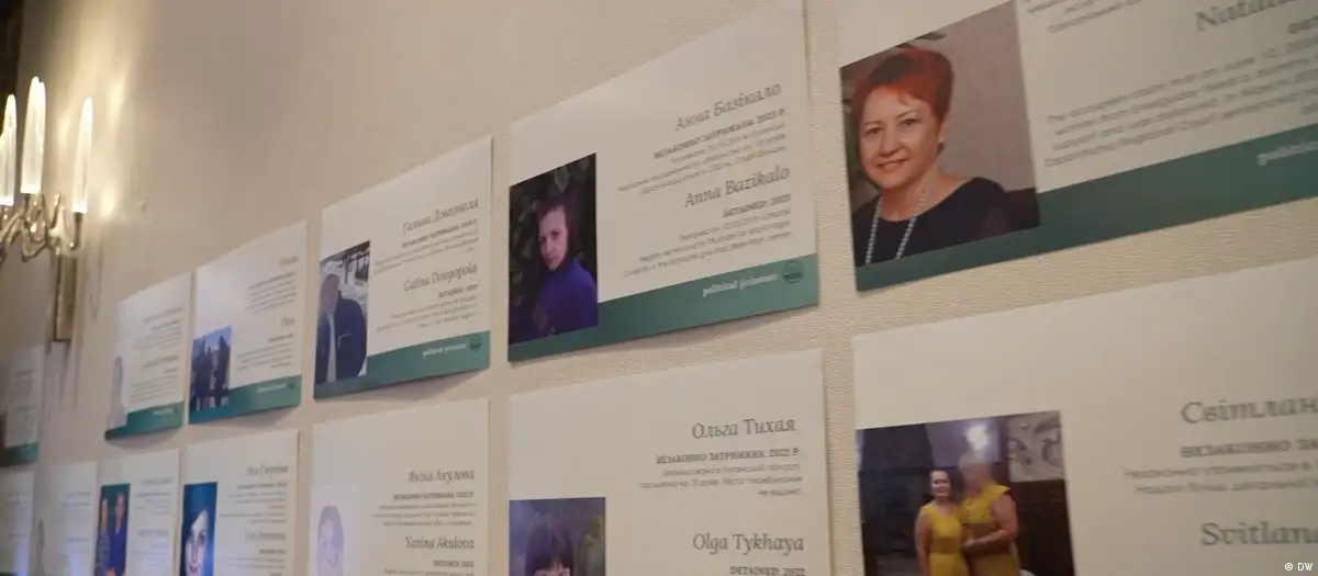 За даними організації "Нумо, сестри!", відомі особи понад 40 цивільних українок, які досі перебувають у полоні на окупованих територіях або в колоніях Росії