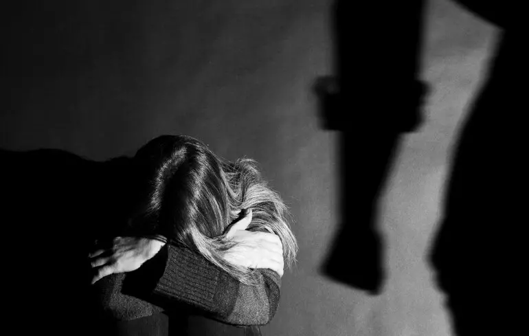 Чому жертви насильства мовчать? І хто в цьому винен