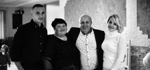 Російських окупантів підозрюваних у вбивстві родини старости Мотижина встановили, але але справа зависла
