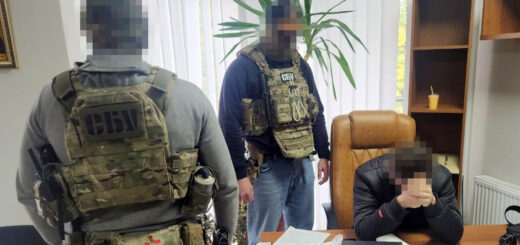 Від шкіл без учнів до держзради за дев'ять доларів