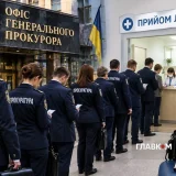 Для прокурорів ввели безкоштовний огляд у венеролога та офтальмолога. Щоб краще бачили підстави для інвалідності?
