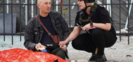 Во время обстрела Харькова погиб 13-летний сын известной украинской шахматистки Виктории. Кубаты Фото:facebook.com/natalia.zhukova