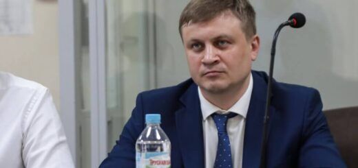 Голова Державної судової адміністрації Олексій Сальніков у Вищому антикорупційному суді, 28 липня 2023 року. Фото: Стас Юрченко, Ґрати