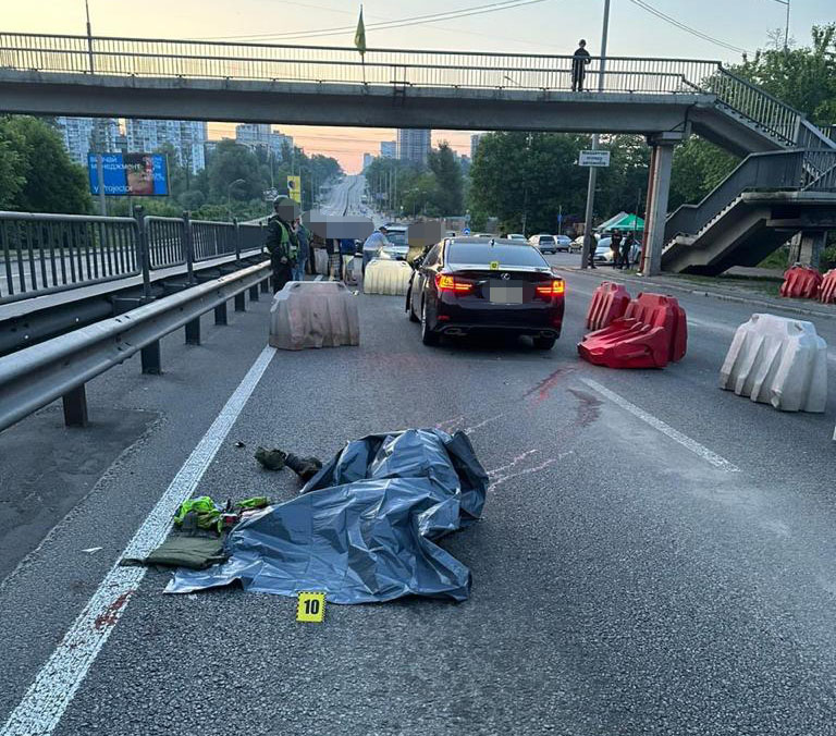 ому під колесами автомобіля судді загинув нацгвардієць