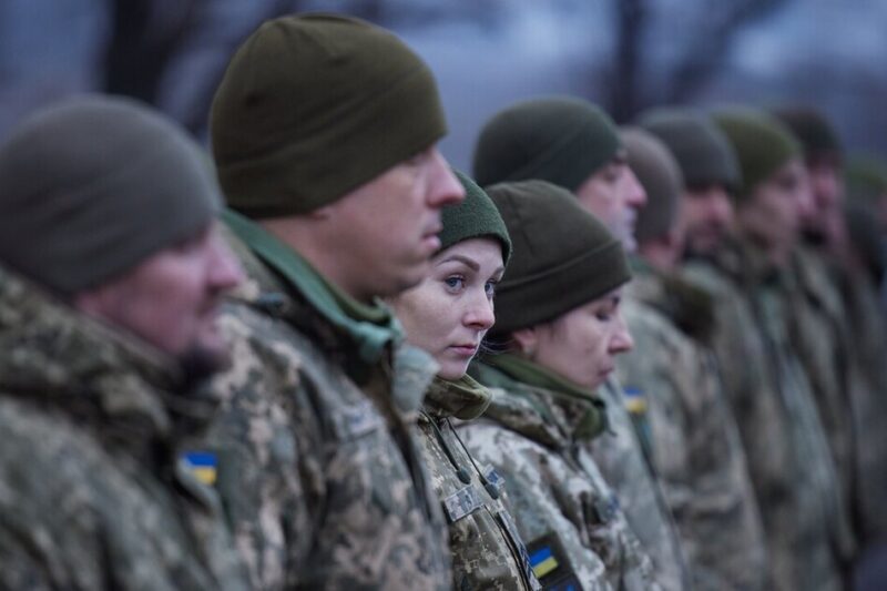 Відтепер чоловіки не зобов’язані особисто повідомляти у військкомат про всі зміни щодо свого здоров’я чи сімейного стану