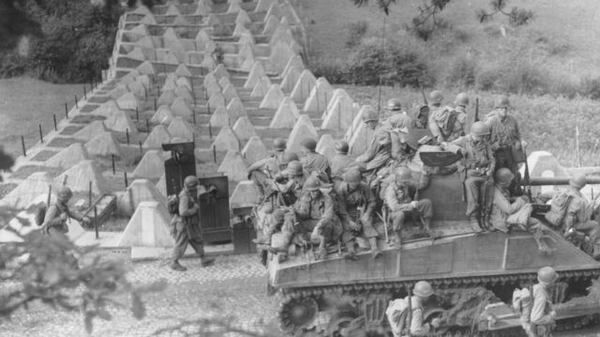Так звану російську "лінію Суровікіна" на українському Півдні вже порівнюють з найбільшими інженерними оборонними спорудами часів Другої світової війни
