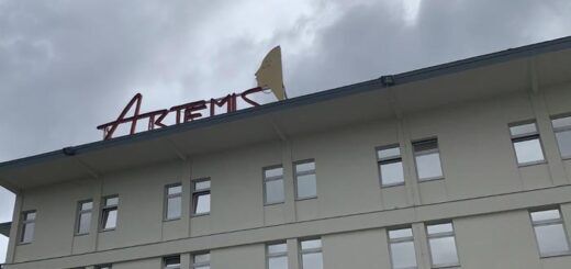 Ныне закрытый бордель "Артемис", крупнейший в Берлине, ежегодно посещали около 100 тысяч клиентов