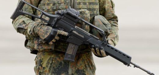 Солдат бундесвера с автоматом G36