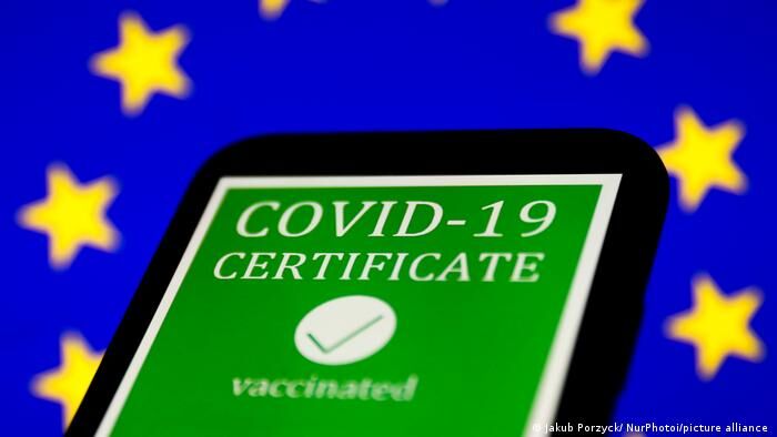 Як працюватиме COVID-сертифікат ЄС і чи отримуватимуть його українці