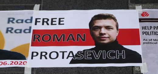 "Зізнання" Протасевича. Експерти про докази катування білоруського блогера