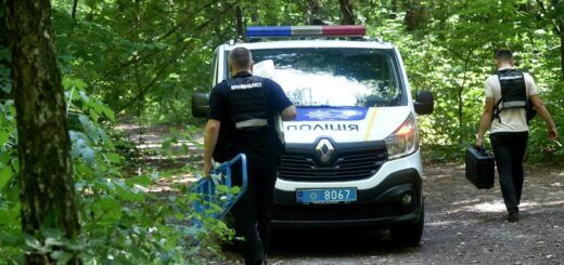 Друг убитого беларуса рассказал о том, что нашли полиция и поисковики: "Это старая схема. Человек повешен со следами избиения на лице"
