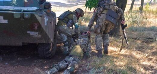 Начало "нового мирного процесса": убиты 4 морпеха, а представители террористов пришли в Станицу Луганскую и заявили права на Счастье