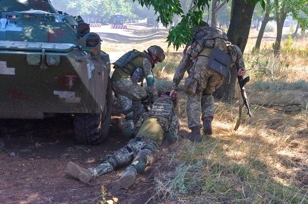 Начало "нового мирного процесса": убиты 4 морпеха, а представители террористов пришли в Станицу Луганскую и заявили права на Счастье