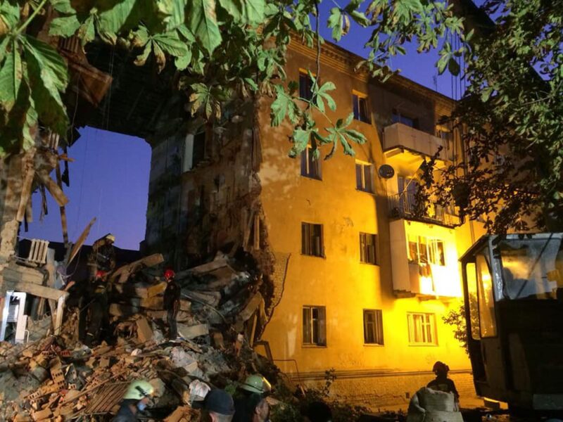 Вибух будинок у Дрогобичі. Пошук живих і винних