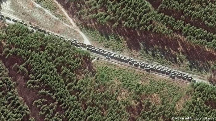 Російська військова колона під Києвом